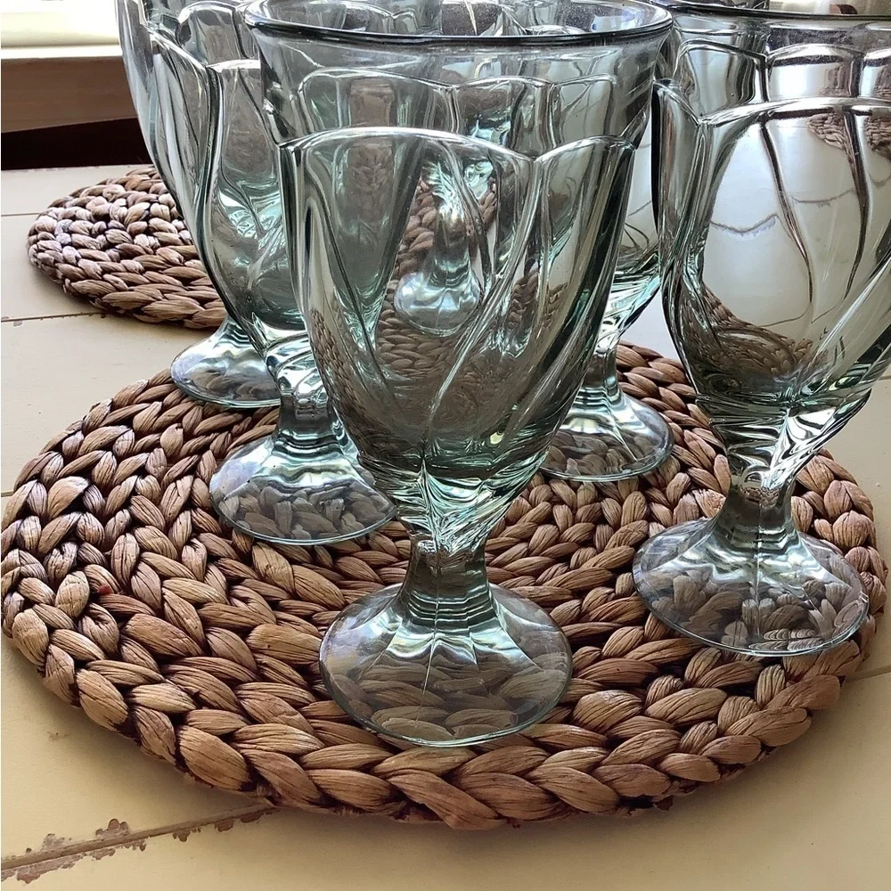 Vintage One Aqua Green Glass Water Goblets Wedding Party Noritake Sweet Swirl